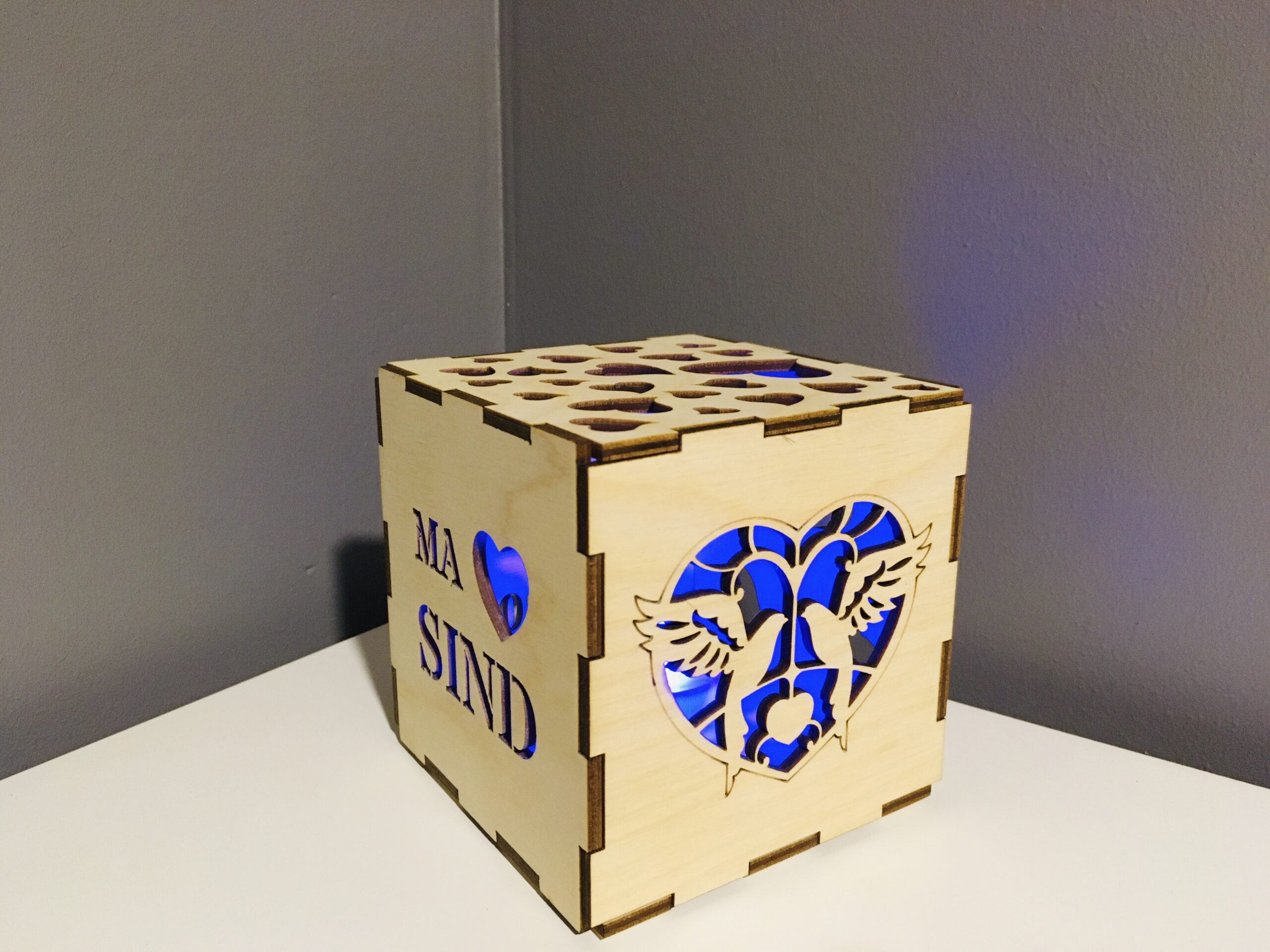 Valguskuubik südamed Led küünlaga